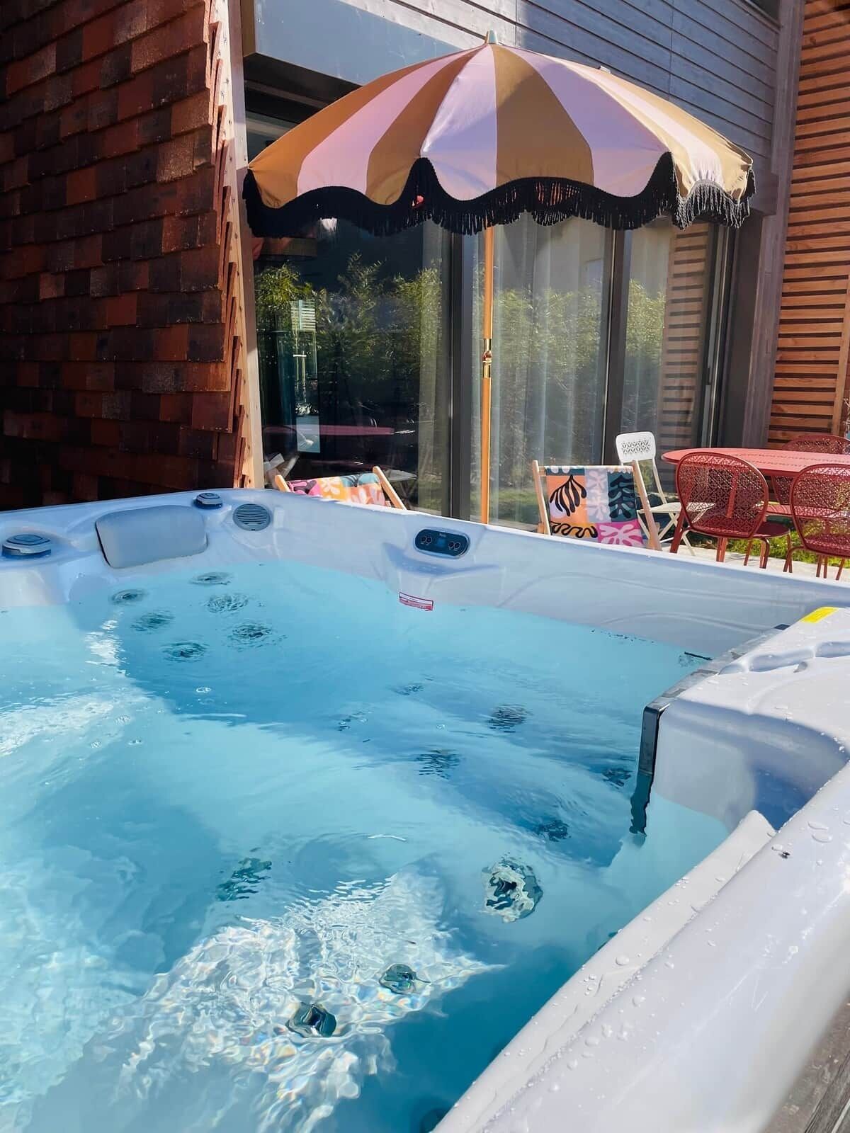 Bain à remous extérieur
