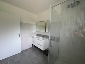 Bathroom - House sleeps 6 pool (Sarlat-la-Canéda)