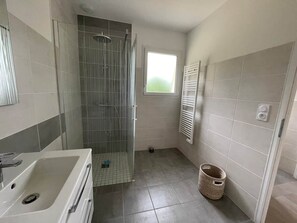 Bathroom - House sleeps 6 pool (Sarlat-la-Canéda)