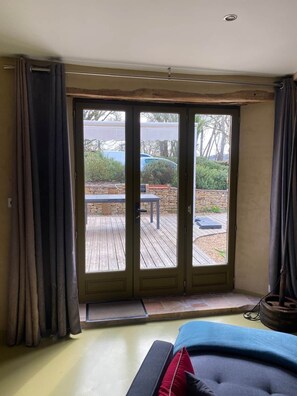Interior - Atypical pool house in a bucolic setting. (Campagnac-lès-Quercy)
