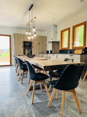 Dining - Villa with pool and view of Château de Beynac (Castelnaud-la-Chapelle)