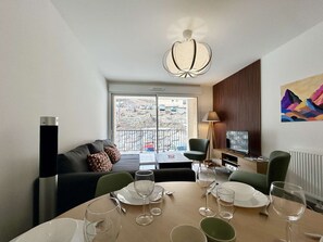 TV - Modern apartment between city and cable car - 6 guests (Briançon)
