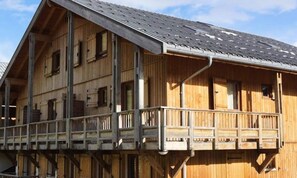 Exterior - Apartment in Saint Sorlin With Pool Access (Saint-Sorlin-d'Arves)