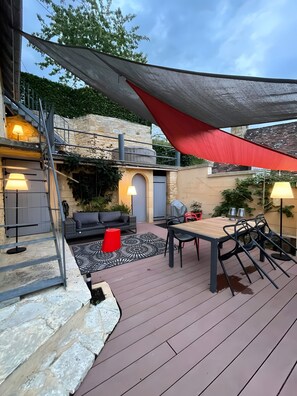 Outdoor dining - L'Annexe Premium Cottage, Périgord Noir (Groléjac)