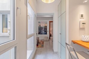 Interior - Cozy Apartment for 2 on Exclusive Street, Madrid (Madrid)