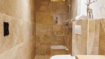 Apartment 2 - Luchs | Bilik Mandi