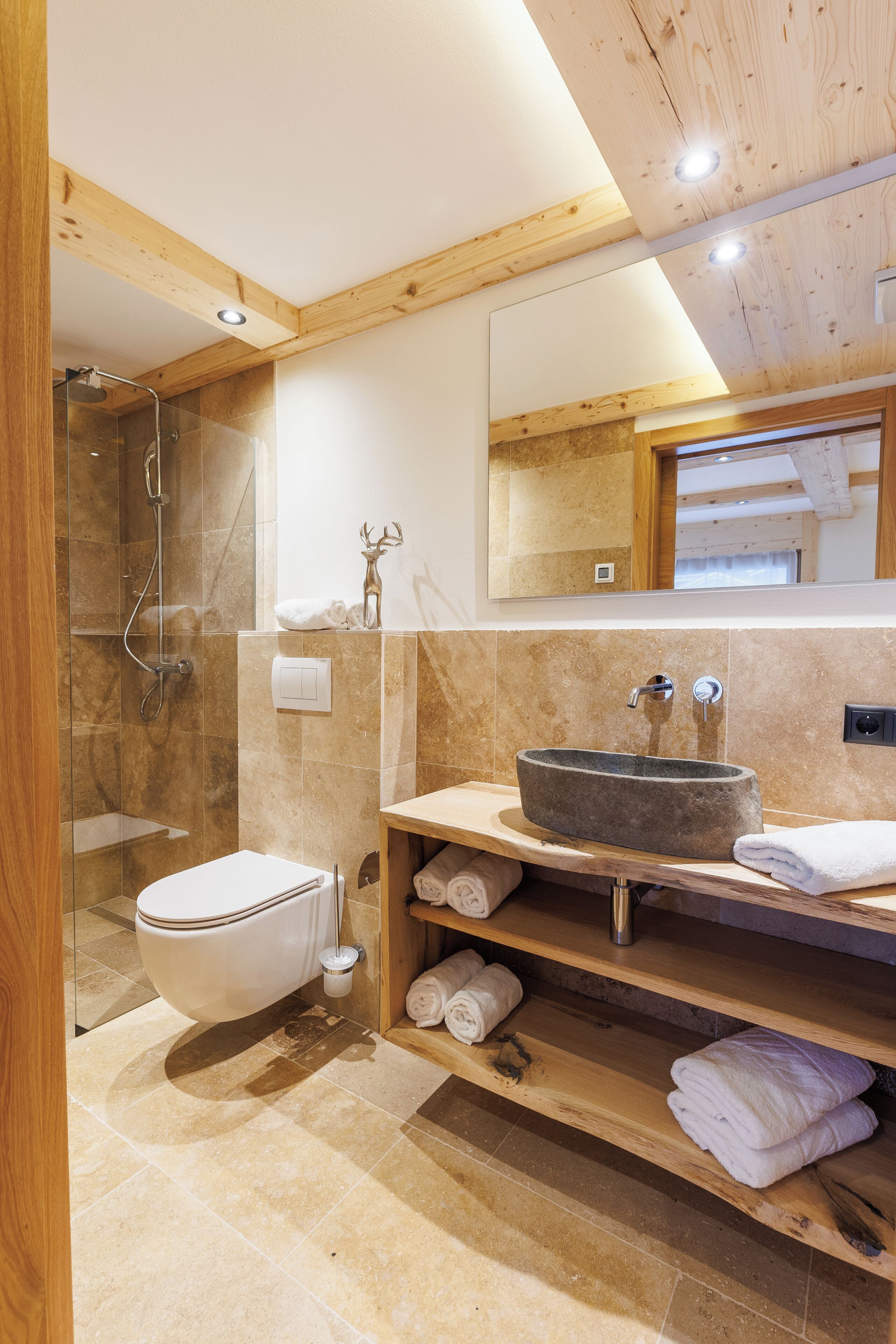 Apartment 2 - Luchs | Badezimmer | Dusche, Haartrockner, Hausschuhe, Handtücher