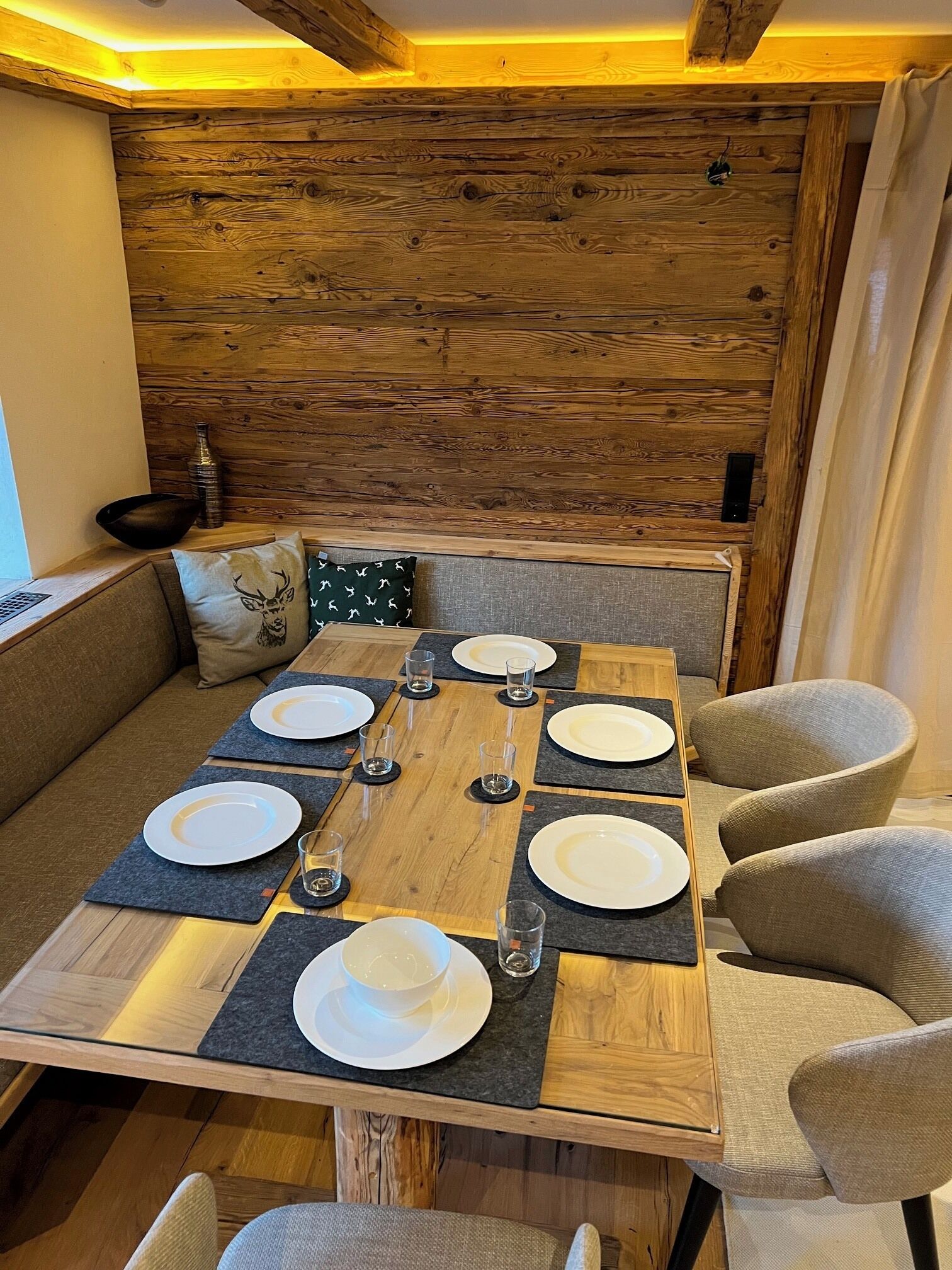 Deluxe-Apartment, Bergblick | Speisen