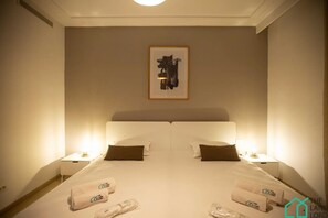 3 chambres, lit parapluie, draps fournis