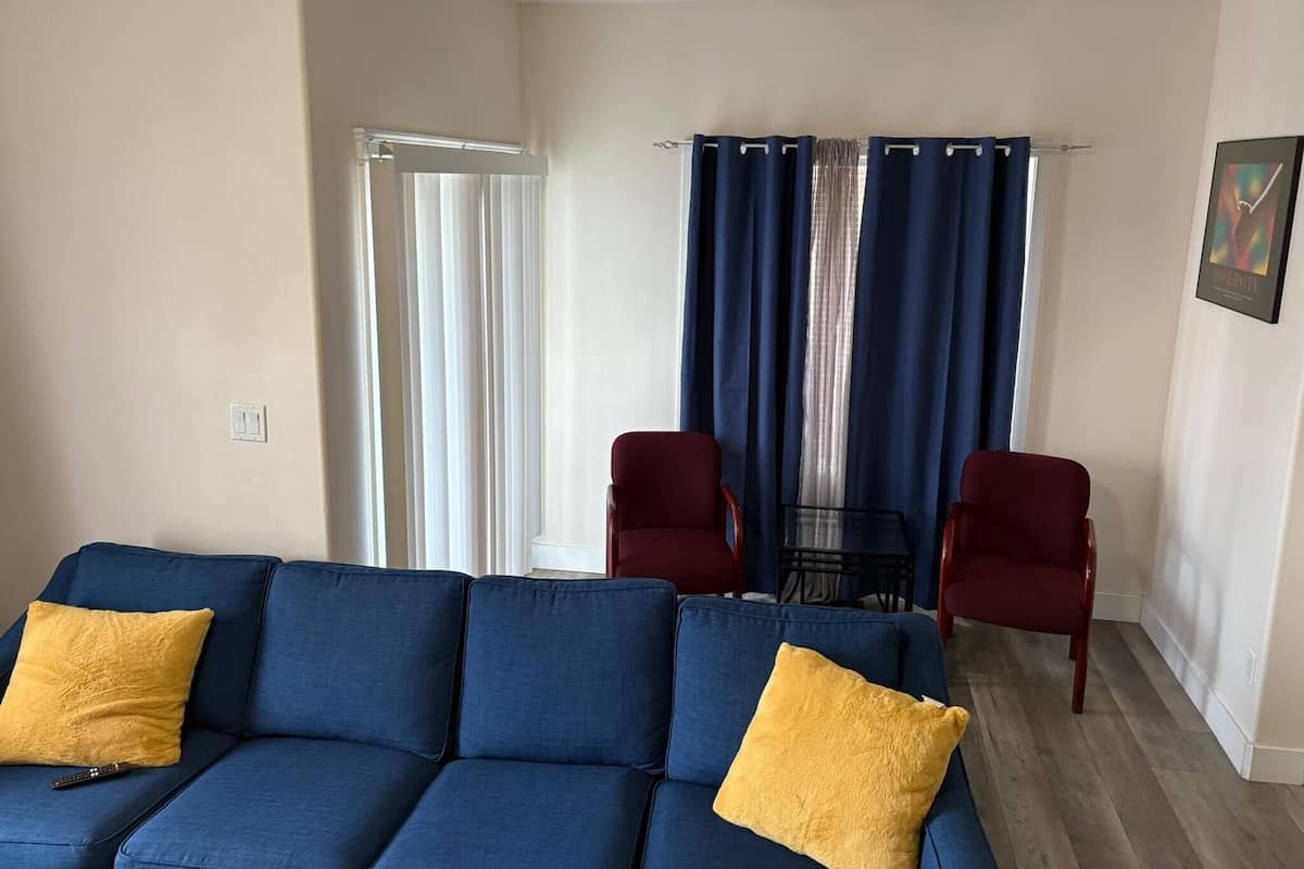 Condo, 4 Bedrooms | Living room