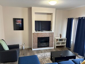 Condo, 4 Bedrooms | Living room - Luxurious Family Friendly Home (Edmonton)