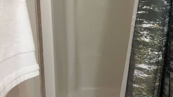 Condo, 4 Bedrooms | Bilik Mandi