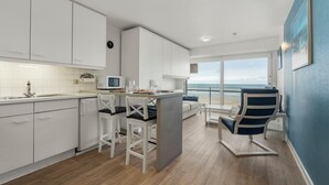 Private kitchen - 1 bedroom accommodation in Sint Idesbald (Sint Idesbald)