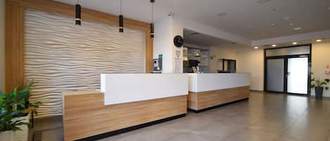 Studio Suite, Balcony | Lobby