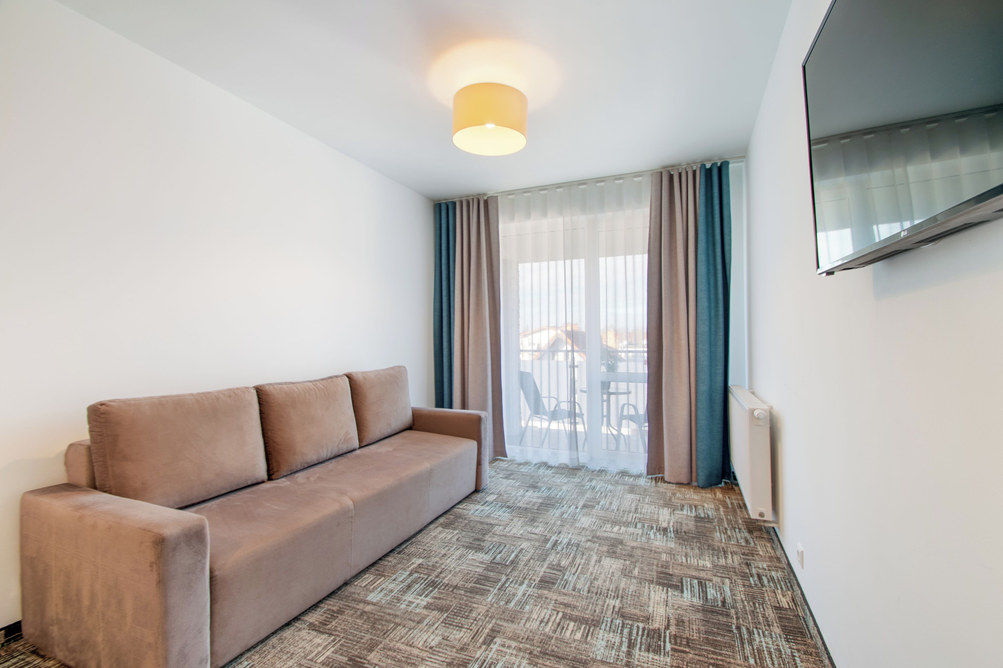 Studio Suite, Balcony | Living area