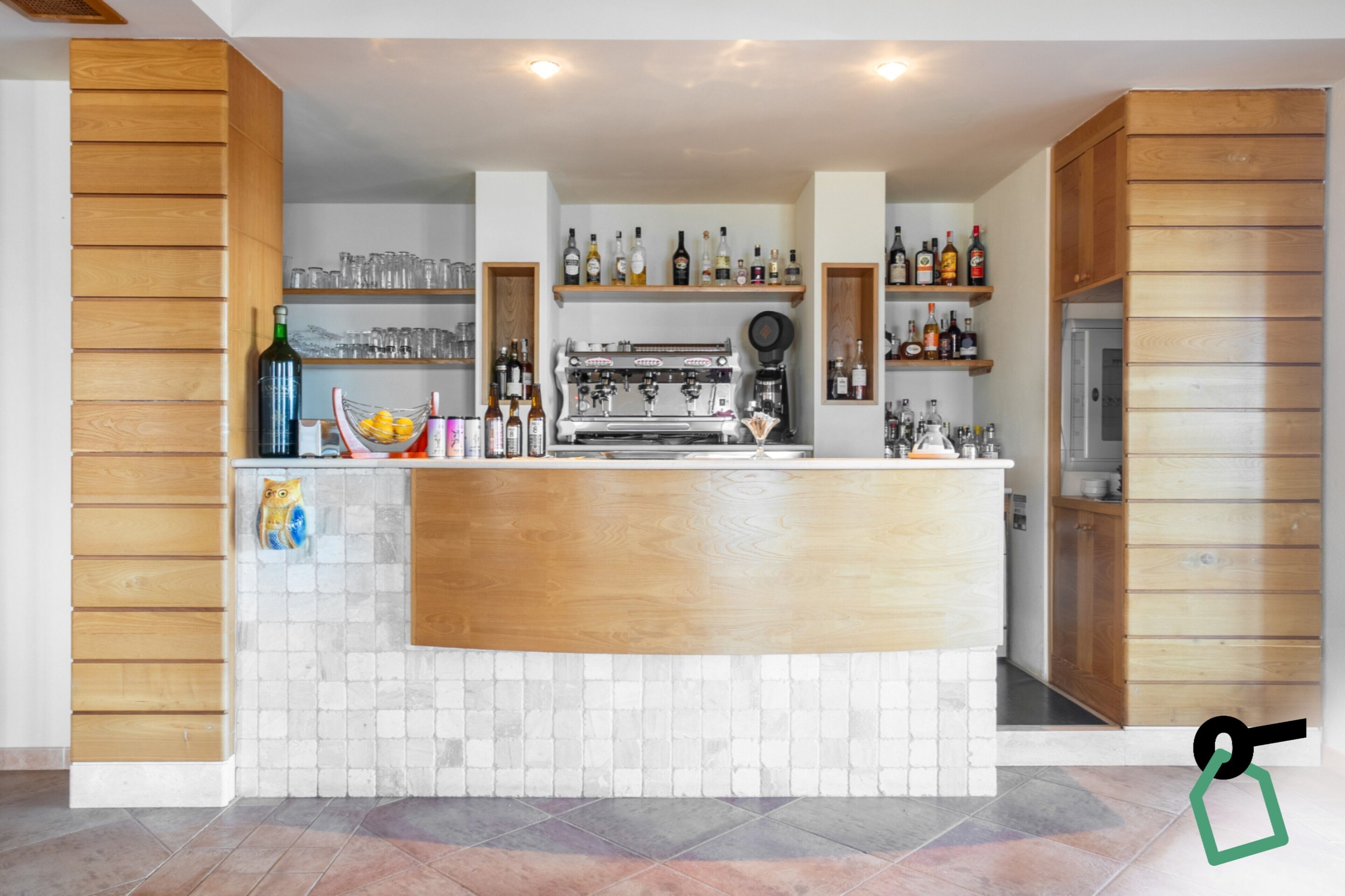 Bar (en el alojamiento)