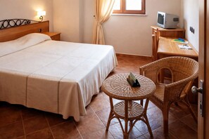 Room - Hotiday Cala Gonone (Cala Gonone)