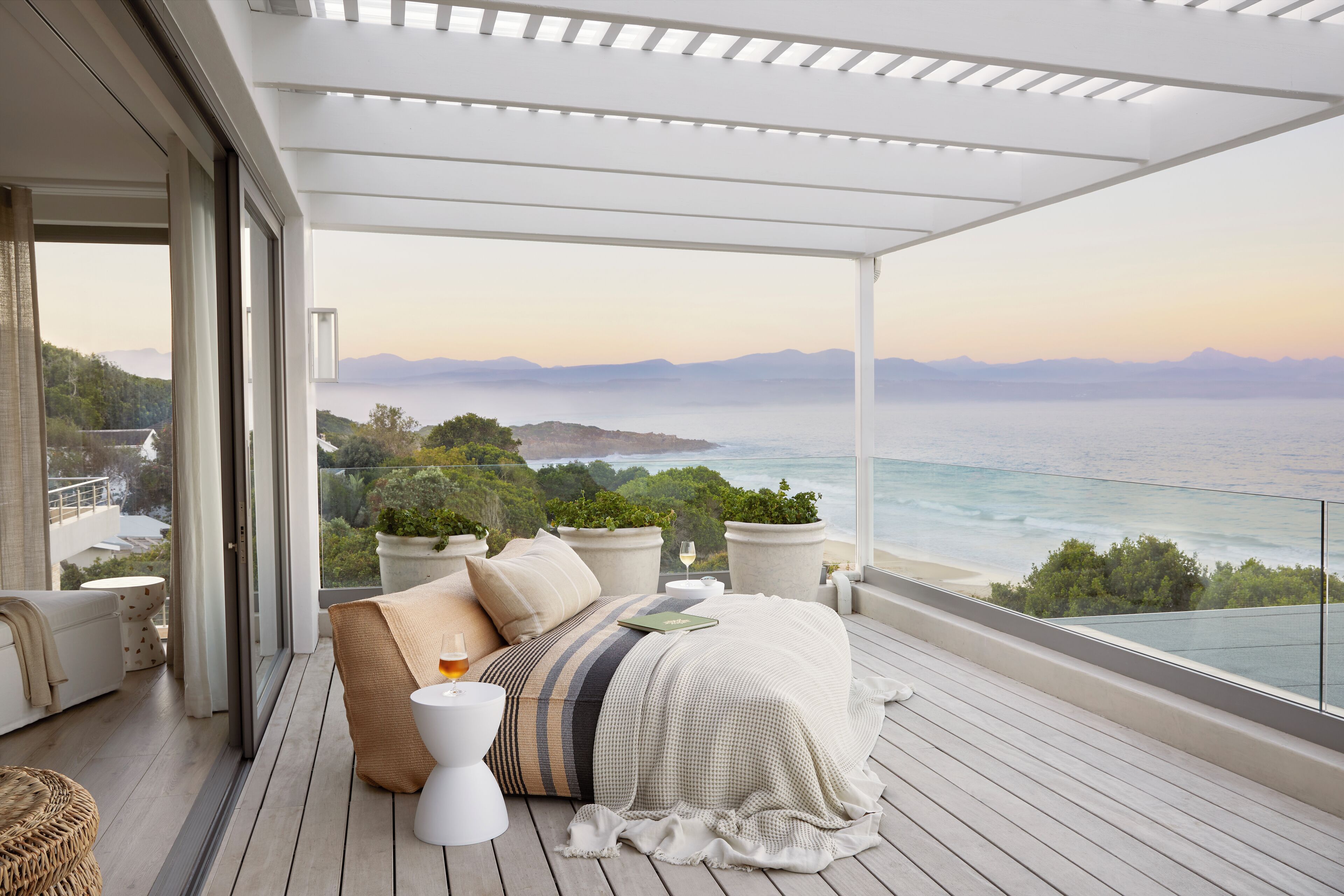 Signature Room | Terrace/patio