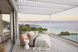 Quarto com design assinado | Terraço/pátio