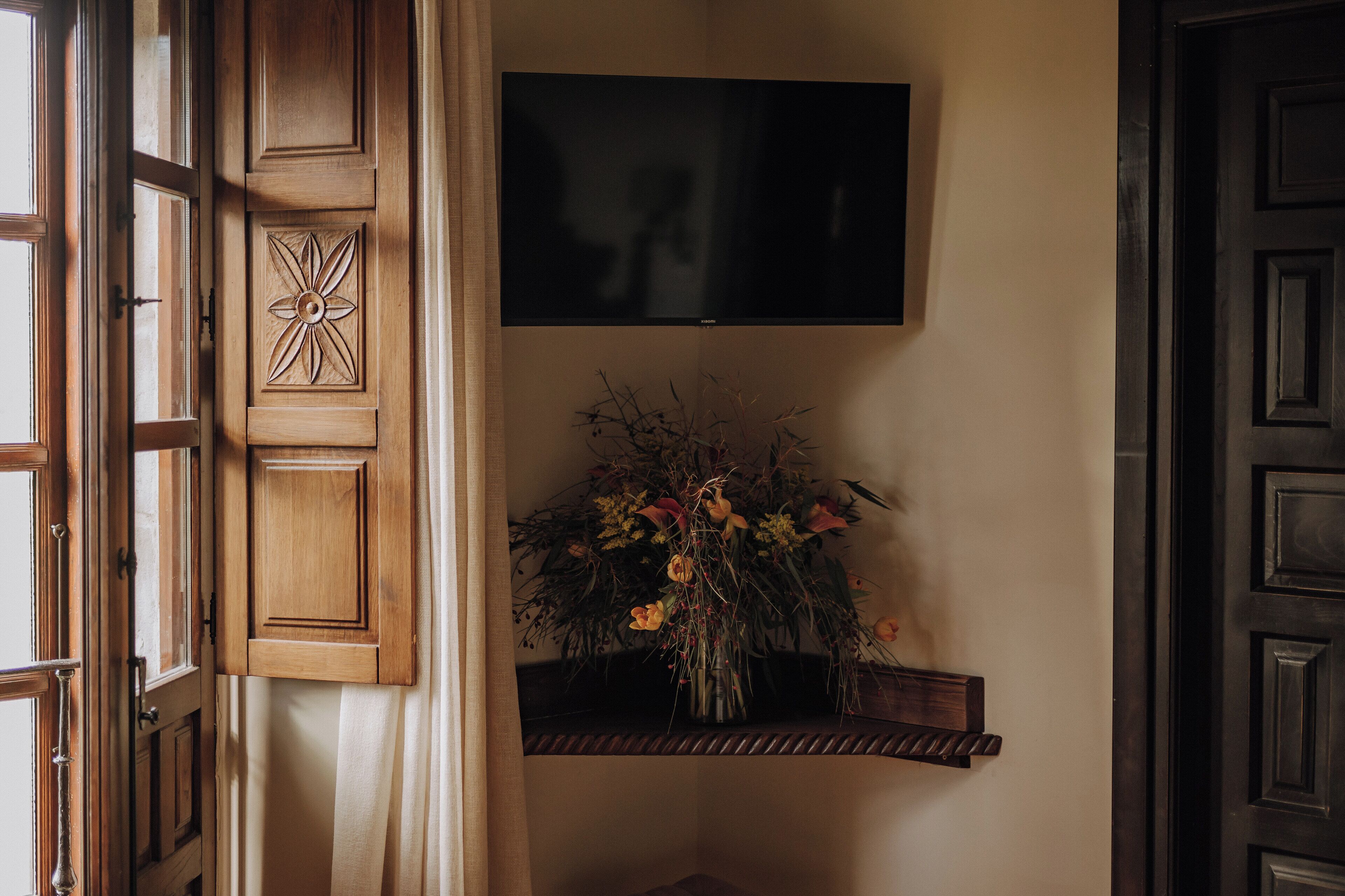 Habitación estándar doble, balcón, vistas al jardín | Interior