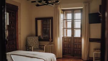 Standard Double Room, Balcony, Garden View