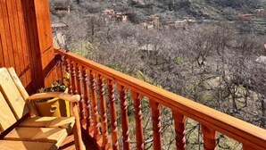 Superior Double or Twin Room, Balcony | Property grounds