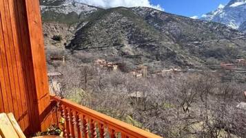 Superior kamer, 1 twee- of 2 eenpersoonsbedden, balkon | Terrein van de accommodatie