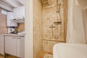 Bathroom - Balastro Design Rooms  (Venice)
