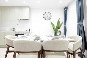 Superior Apartment | Dining - The Wembley Velvet Retreat 2 Bed Flat  (Wembley)