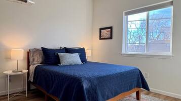 2 bedrooms, desk, free WiFi, bed sheets