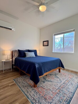 2 bedrooms, desk, free WiFi, bed sheets