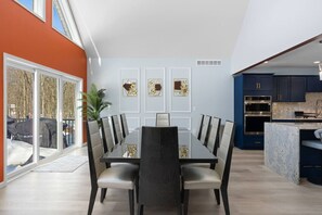 Dining - 6 Masters, 8 Bath, Indoor Pool, Pickle Ball Ct, Hot tub, Sauna, Big Game Room (Long Pond)