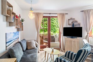 TV, peis og bordtennis