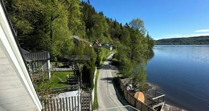 Holiday home by lake
