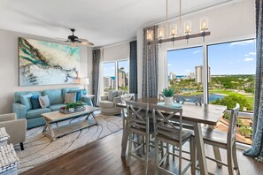 Interior - 🏖️Beautiful Views - Lagoon Pool - Hot Tub - Walk2Beach - Luau I 7010/7012☀️ (Miramar Beach)