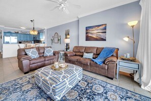 Smart TV - ☀️Incredible Gulf Views | 2 Pools | 2BR | Ocean Villa 404☀️ (Panama City Beach)