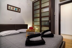 2 chambres, fer et planche à repasser, Wi-Fi, literie fournie