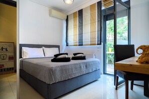 Room - Athenian Riviera Prestige 2 bedroom (Glifada)