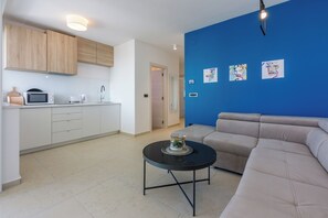 Living area - Beautiful apartment with swimming pool, sea view, private parking (Crikvenica)