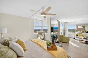 1 bedroom, iron/ironing board, Internet, bed sheets - 🏖️Beachfront | Incredible Views | Estero Beach & Tennis Club-Penthouse 1A🏖️ (Fort Myers Beach)