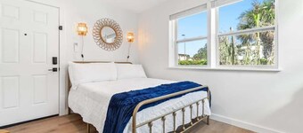 I Seaside Studio I Just steps to the beach I