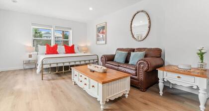 I Steps to the shore I studio apt I