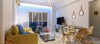 Serenity and 2 bedroom Luxury in Kalamaria