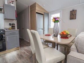 Cottage | Dining - Willerby Malton (Ruthin)