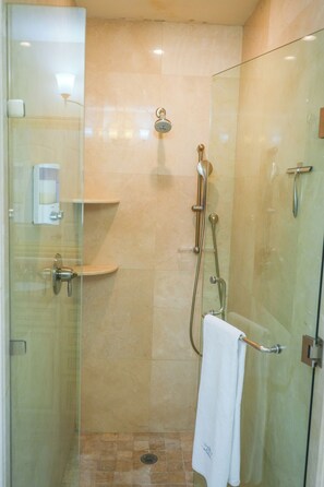 Hair dryer, towels, soap, toilet paper - Landmark 301  Ocean View 3BR Corner Residence w/ Large Private Balcony (Cozumel)