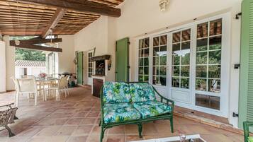 Restauration extérieure