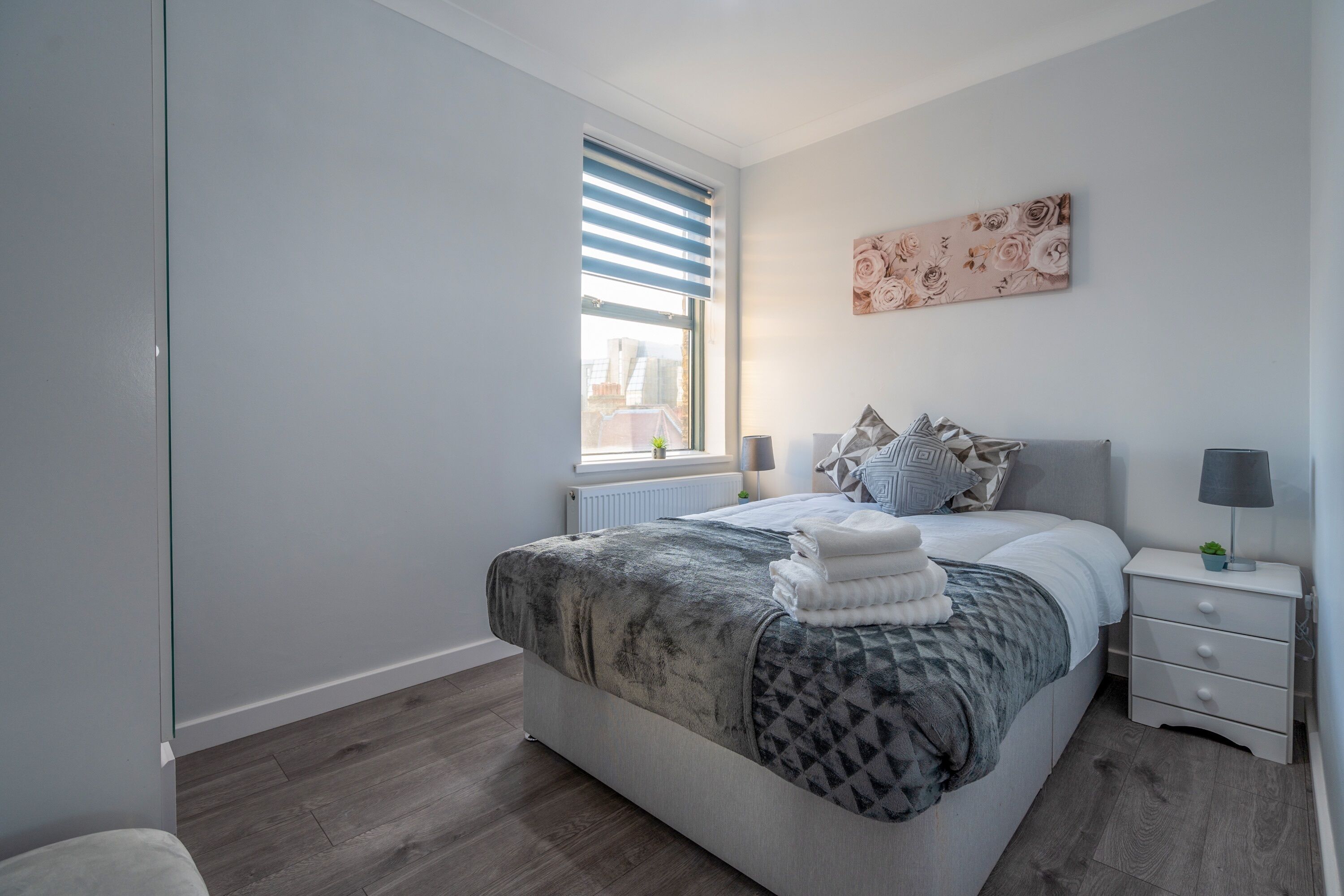 1 chambre, fer et planche à repasser, literie fournie