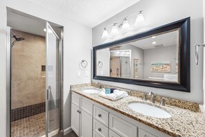 Shower, towels - Tides 401 Corner Unit-Pool- Overlooks the Gulf! (Miramar Beach)