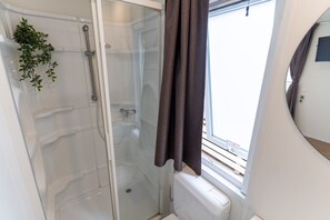 Mobile Home | Bathroom - Mobilhome im Ferienpark mit Grosser Poolanlage (Orbetello)