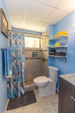 Bathroom - Charming studio condo with a coastal comfort (Christiansted)